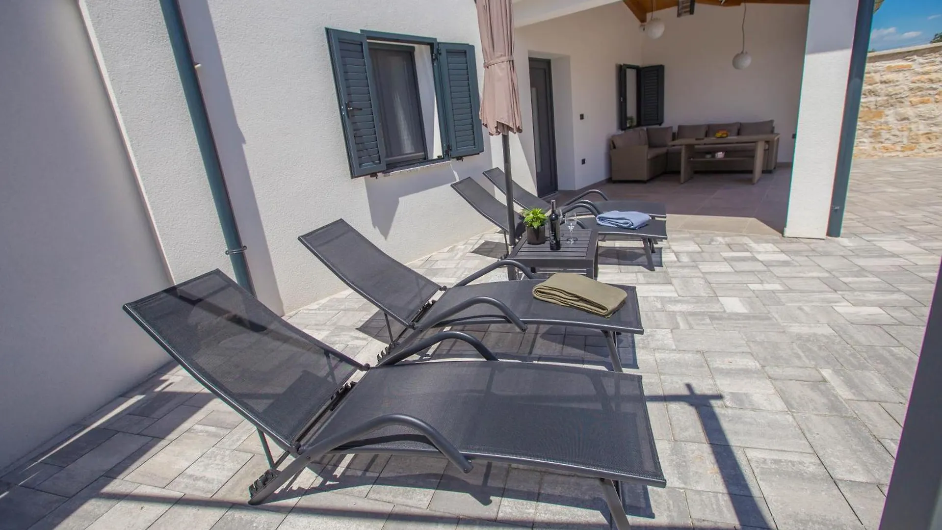 Vakantiehuis Jacuzzi House Mia Villa Gajana Kroatië