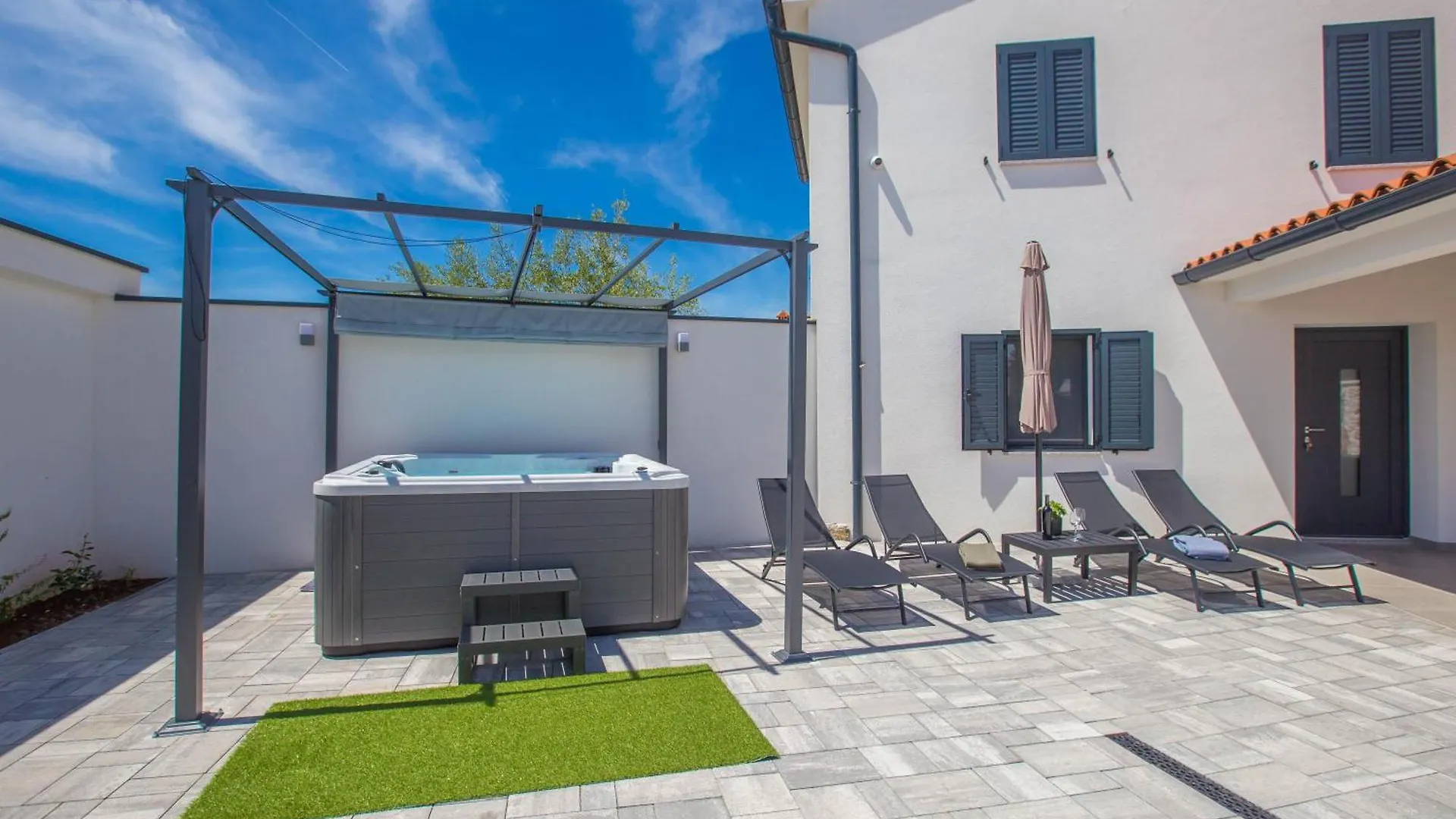Jacuzzi House Mia Villa Gajana 0*,